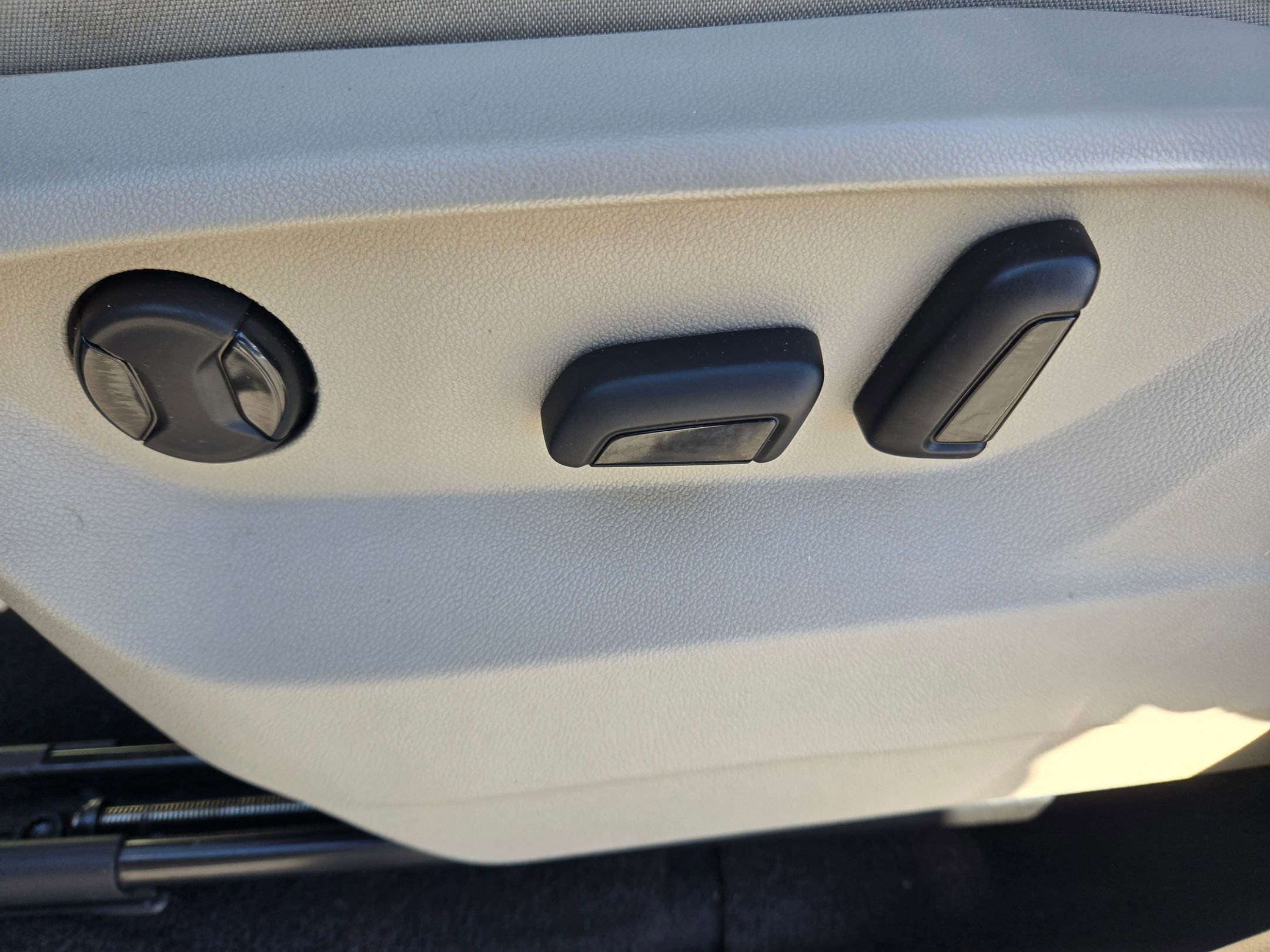 Used 2021 Volkswagen Atlas SE image 22