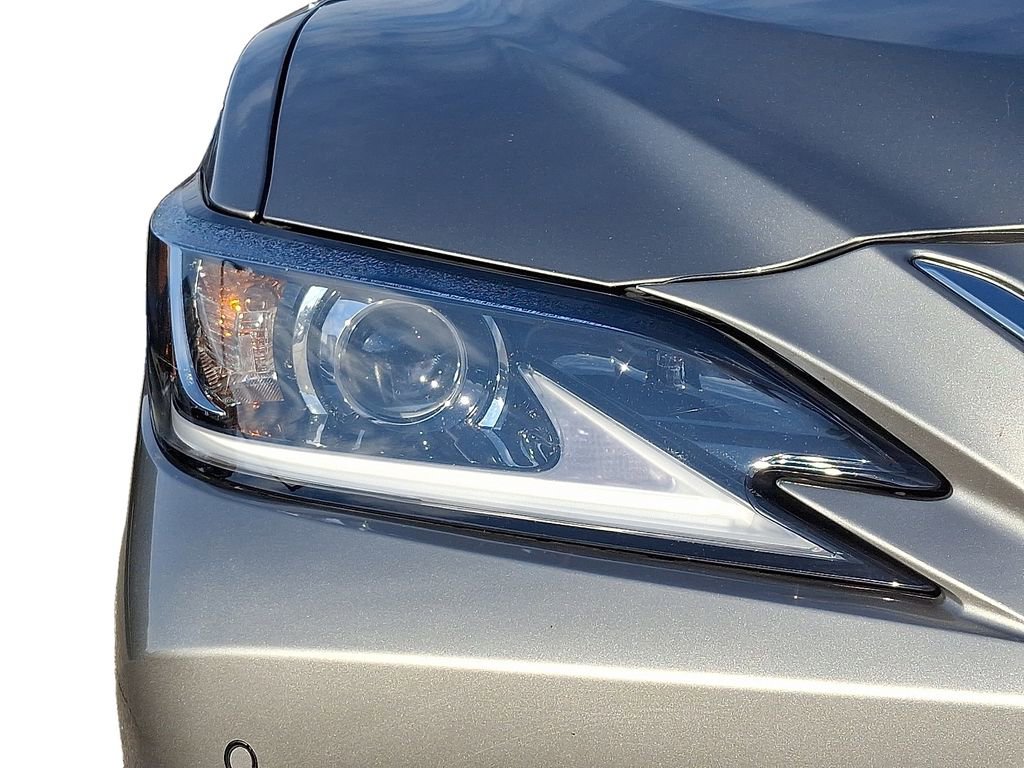 Used 2021 Lexus ES 350 w/ Premium Package image 10