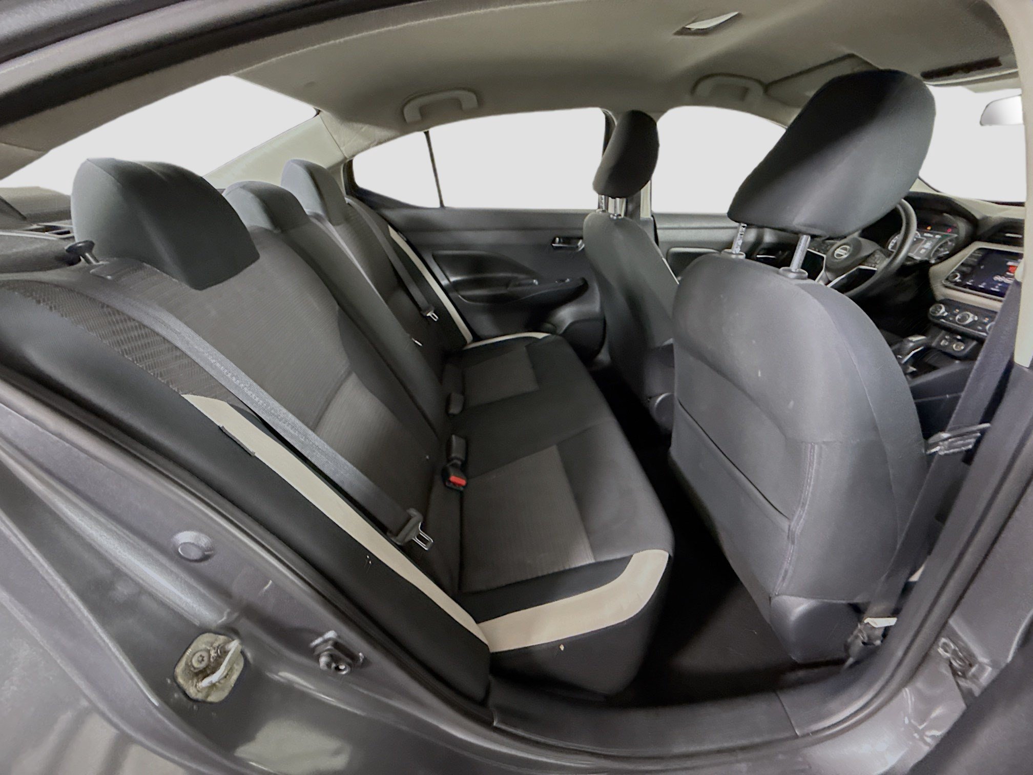 Used 2020 Nissan Versa SV FWD image 27