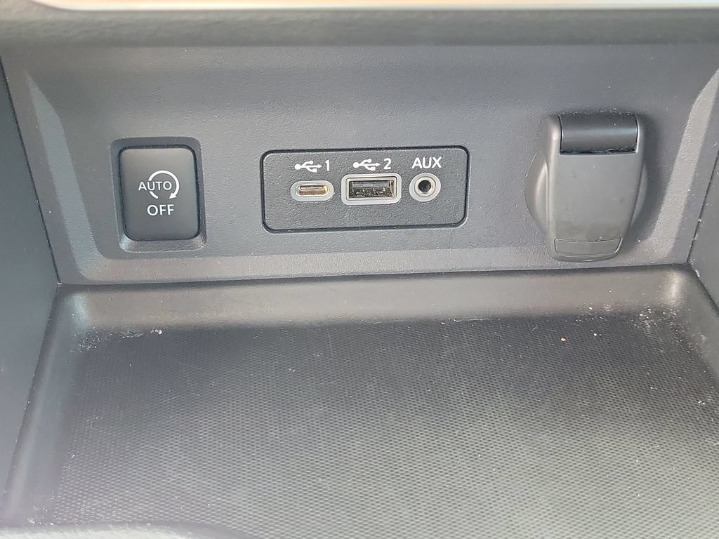 Used 2024 Nissan Sentra SV FWD image 25