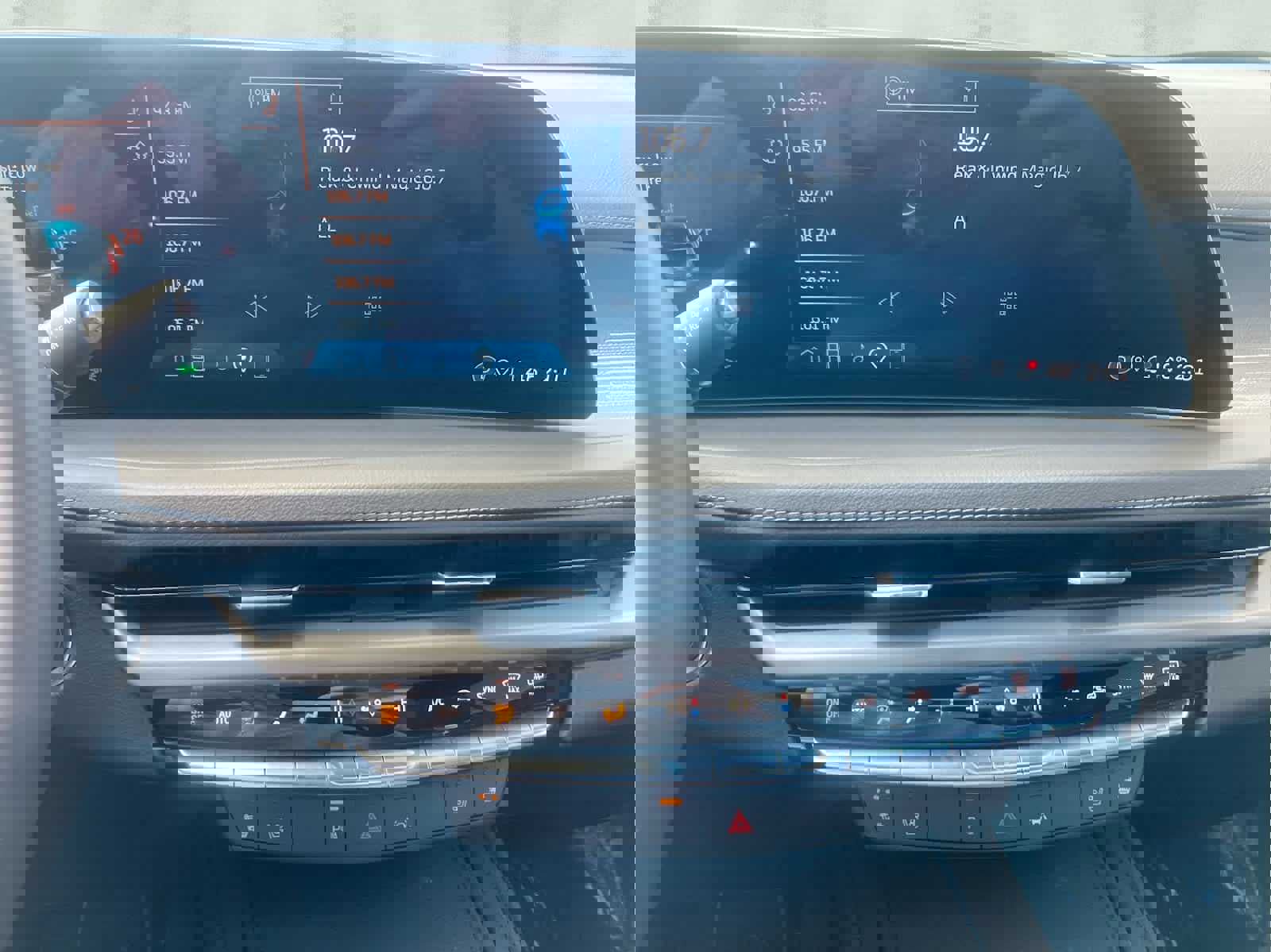 Used 2025 Cadillac XT4 Premium Luxury image 21