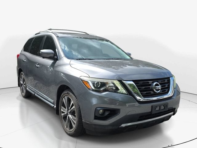 Used 2017 Nissan Pathfinder Platinum FWD image 4