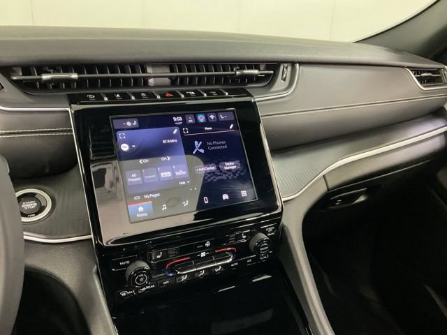 Used 2023 Jeep Grand Cherokee Altitude AWD/4WD image 15