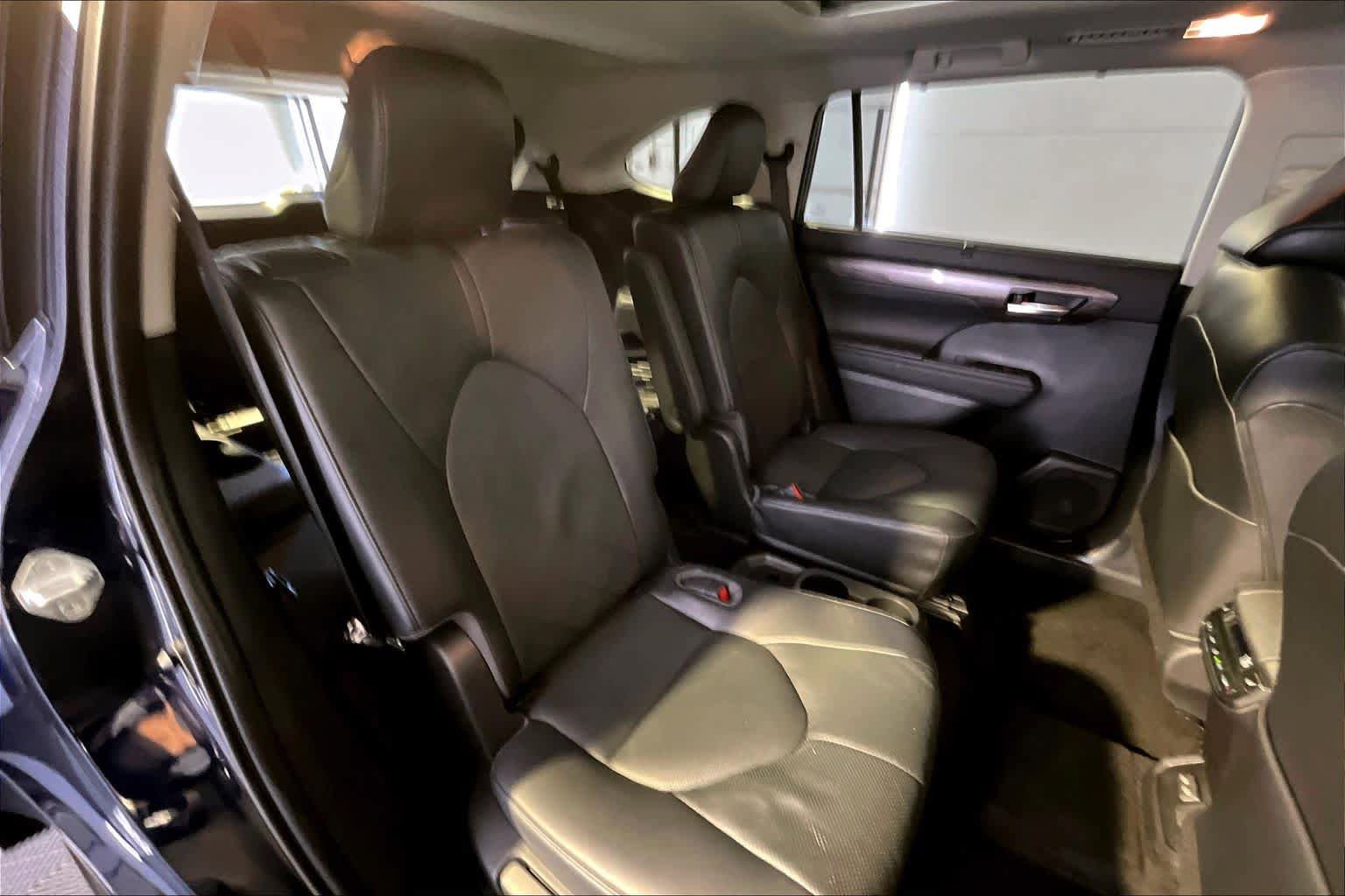Used 2023 Toyota Highlander Platinum image 20