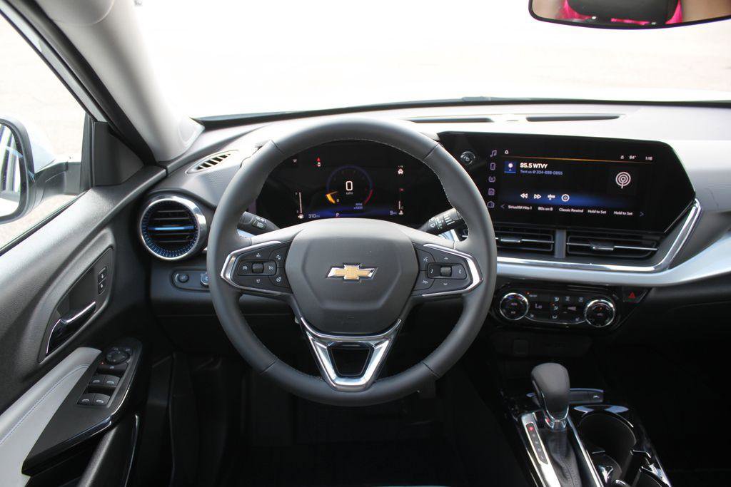 New 2026 Chevrolet Trax LT w/ Driver Confidence Package image 10