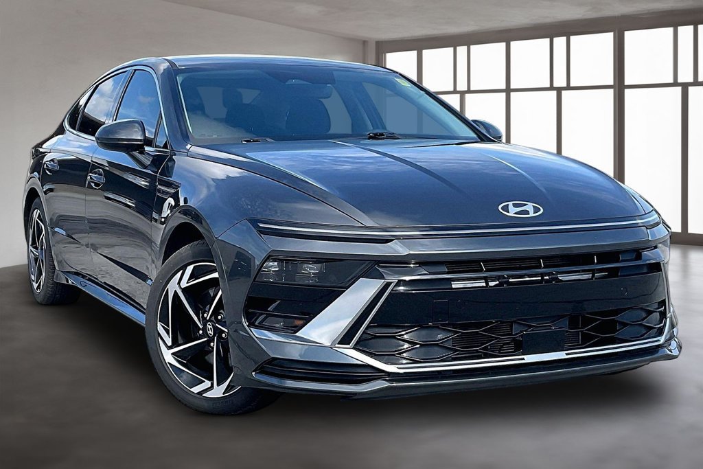 Used 2026 Hyundai Sonata SEL FWD image 3