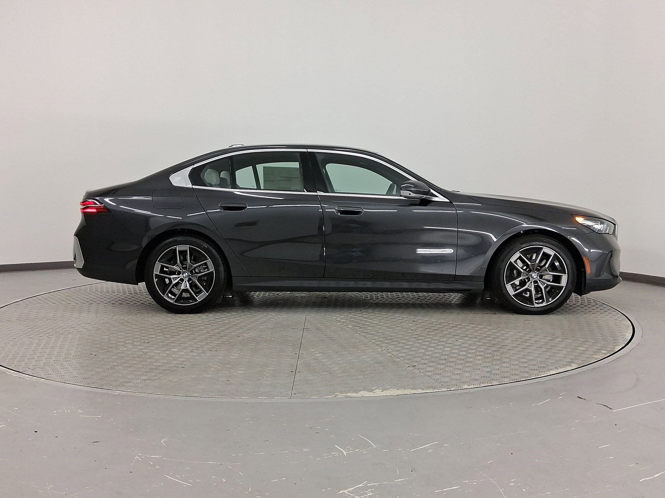 New 2026 BMW 530i w/ Premium Package image 8