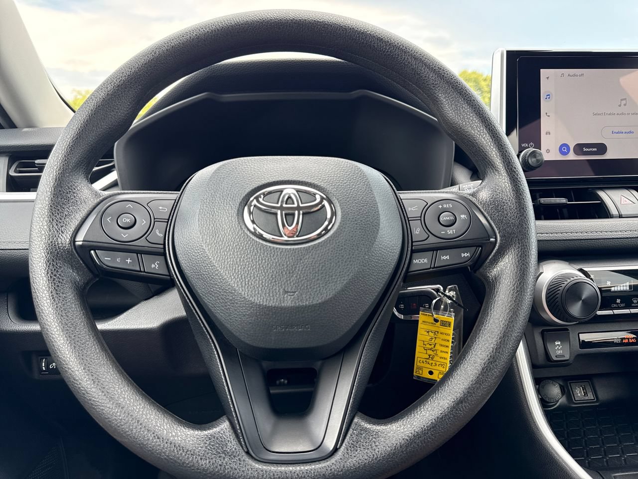 Used 2025 Toyota RAV4 LE AWD/4WD image 16