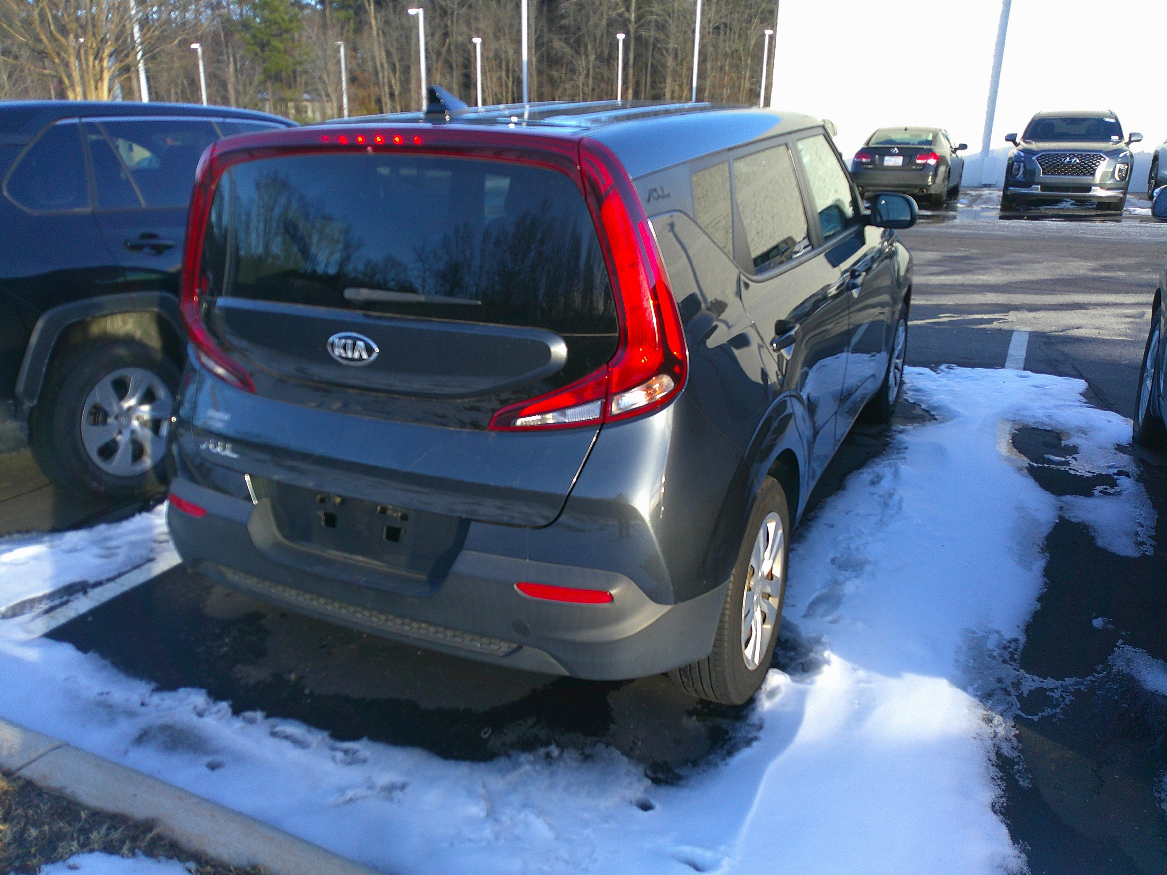 Used 2020 Kia Soul LX image 11