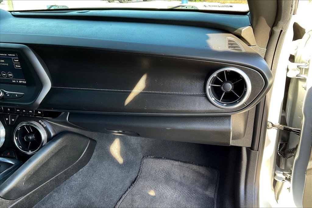 Used 2019 Chevrolet Camaro LT RWD image 15