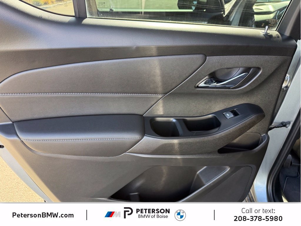Used 2023 Chevrolet Traverse LT AWD/4WD image 17
