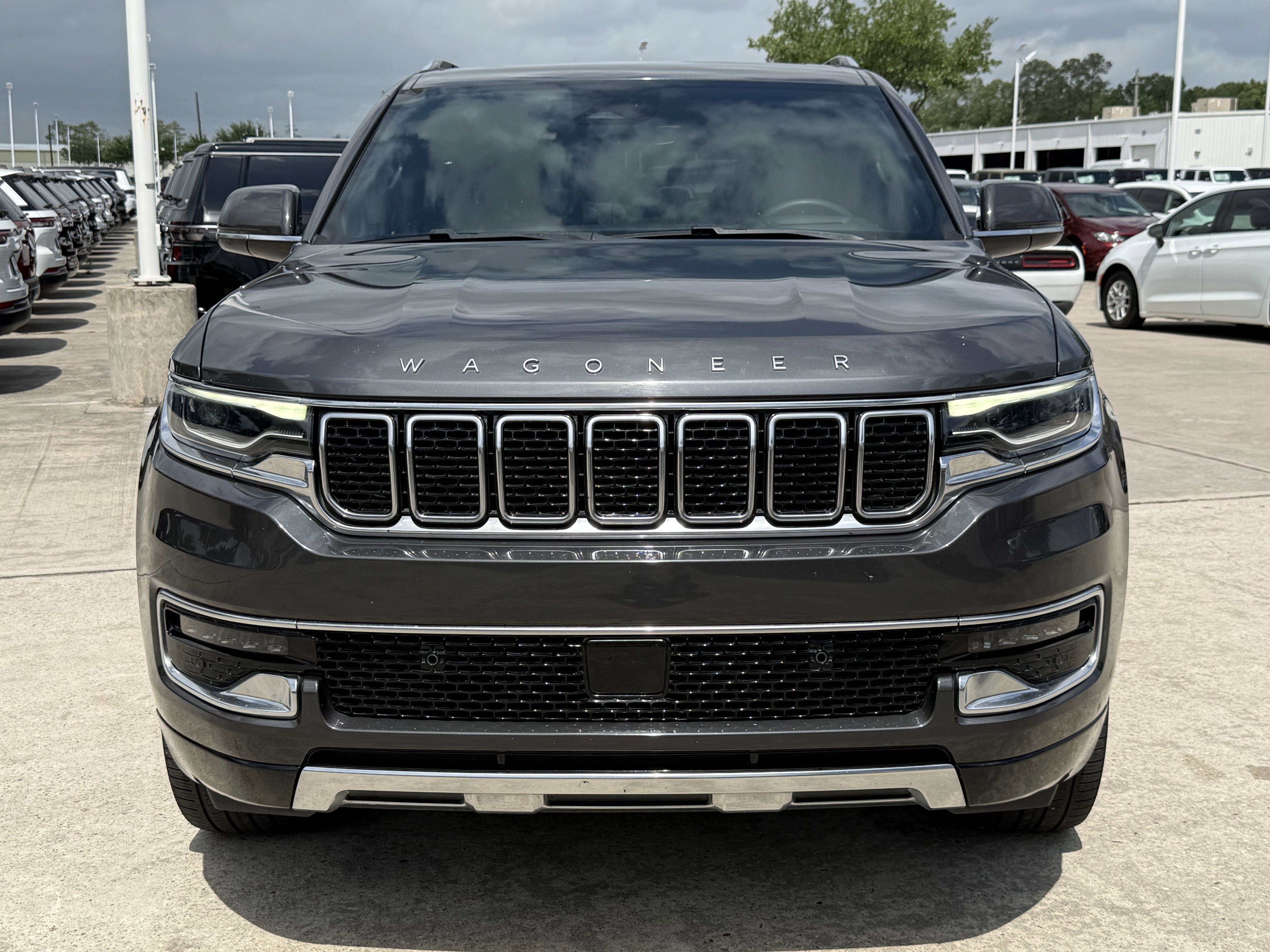 Used 2022 Jeep Wagoneer Series III w/ Premium Group I RWD image 9