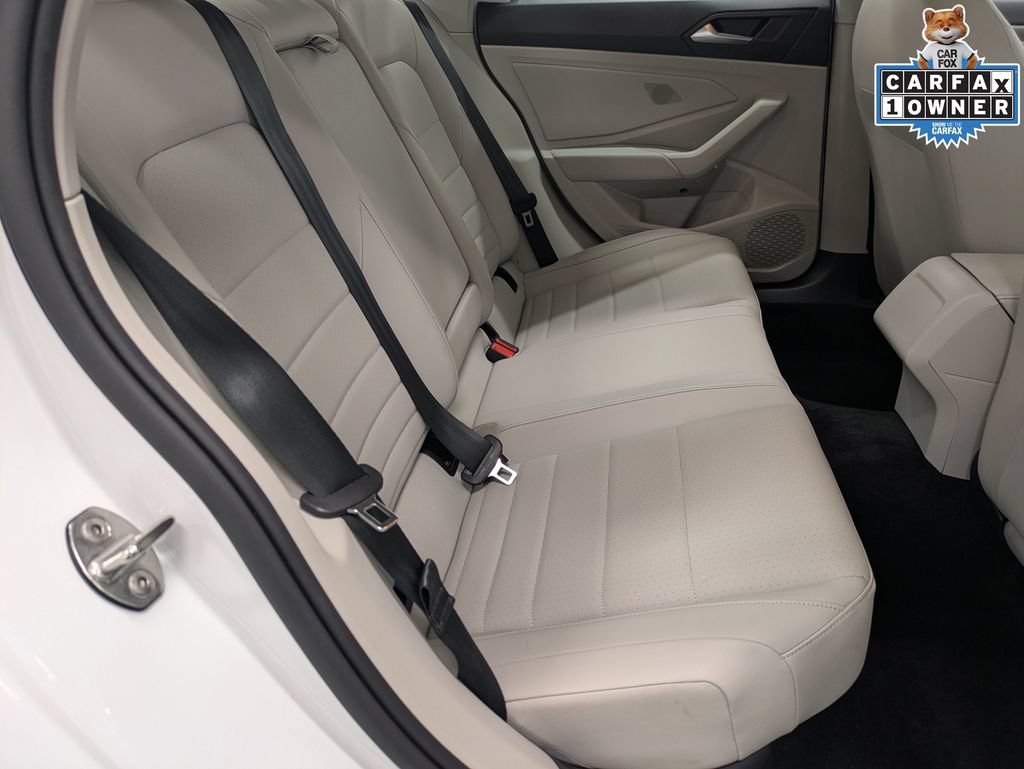 Used 2024 Volkswagen Jetta SE w/ Panoramic Sunroof Package FWD image 32
