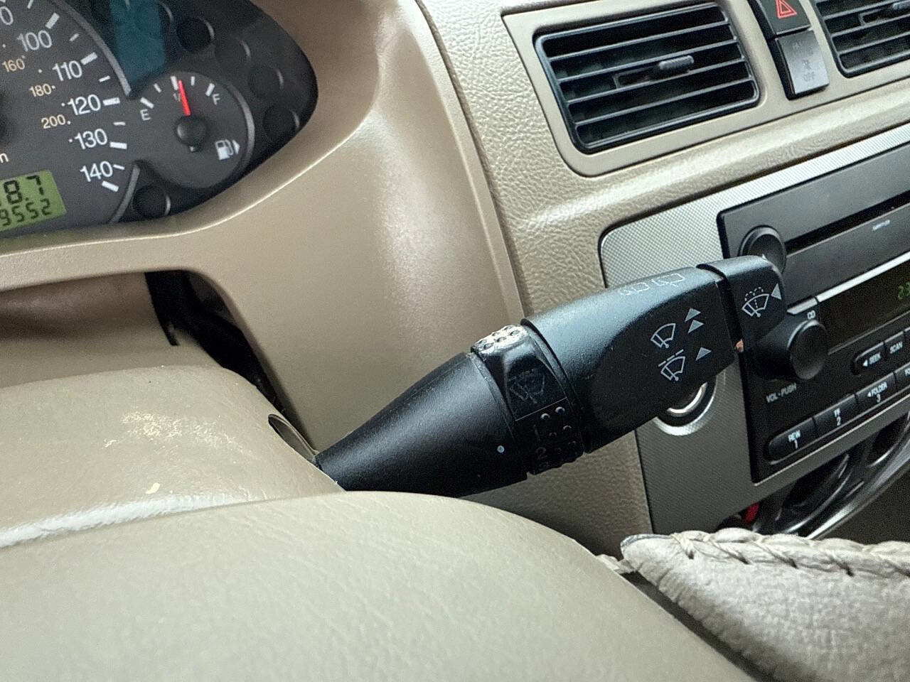 Used 2006 Ford Focus SES image 27