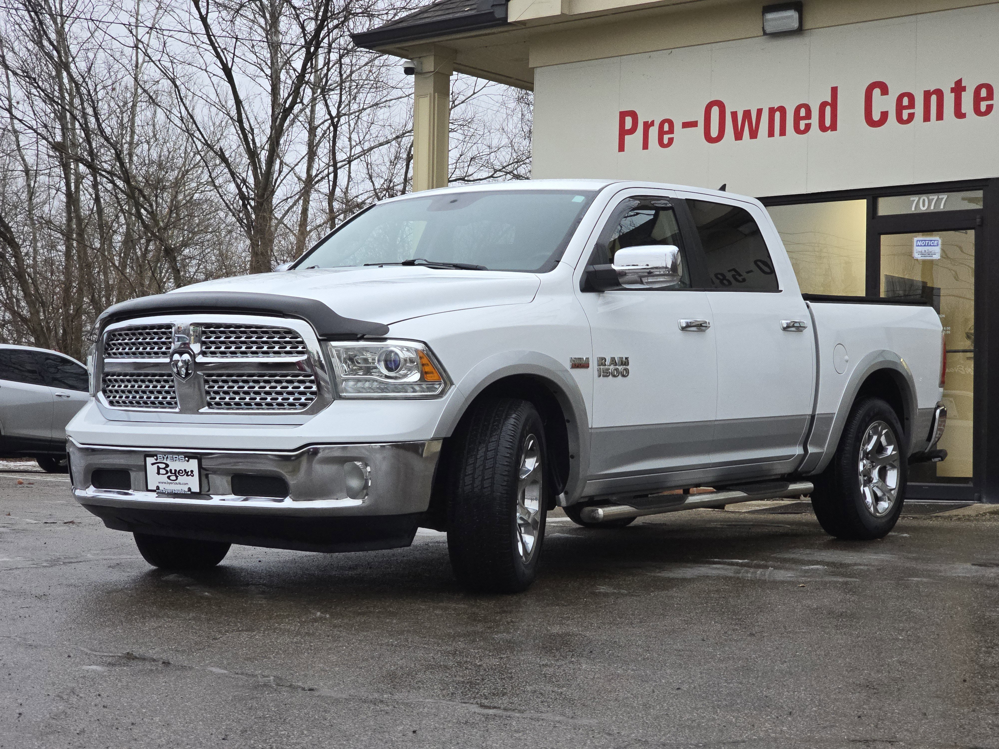 Used 2015 RAM 1500 Laramie image 3