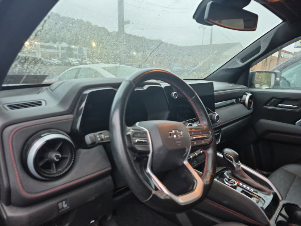 Used 2023 Chevrolet Colorado Z71 w/ Z71 Convenience Package 2 AWD/4WD image 9