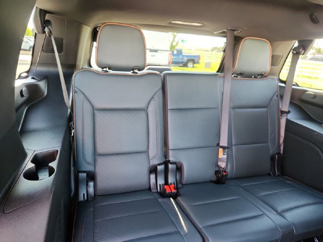 Used 2025 GMC Yukon AT4 w/ LPO, Floor Liner Package AWD/4WD image 31