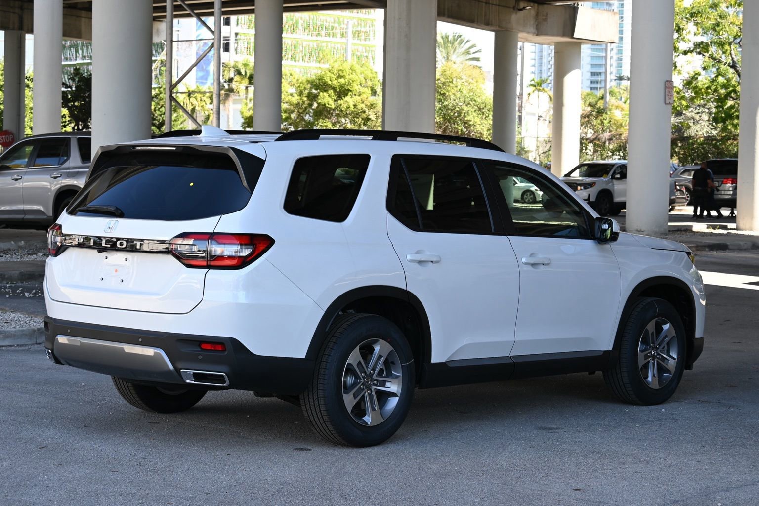 New 2026 Honda Pilot EX-L image 5