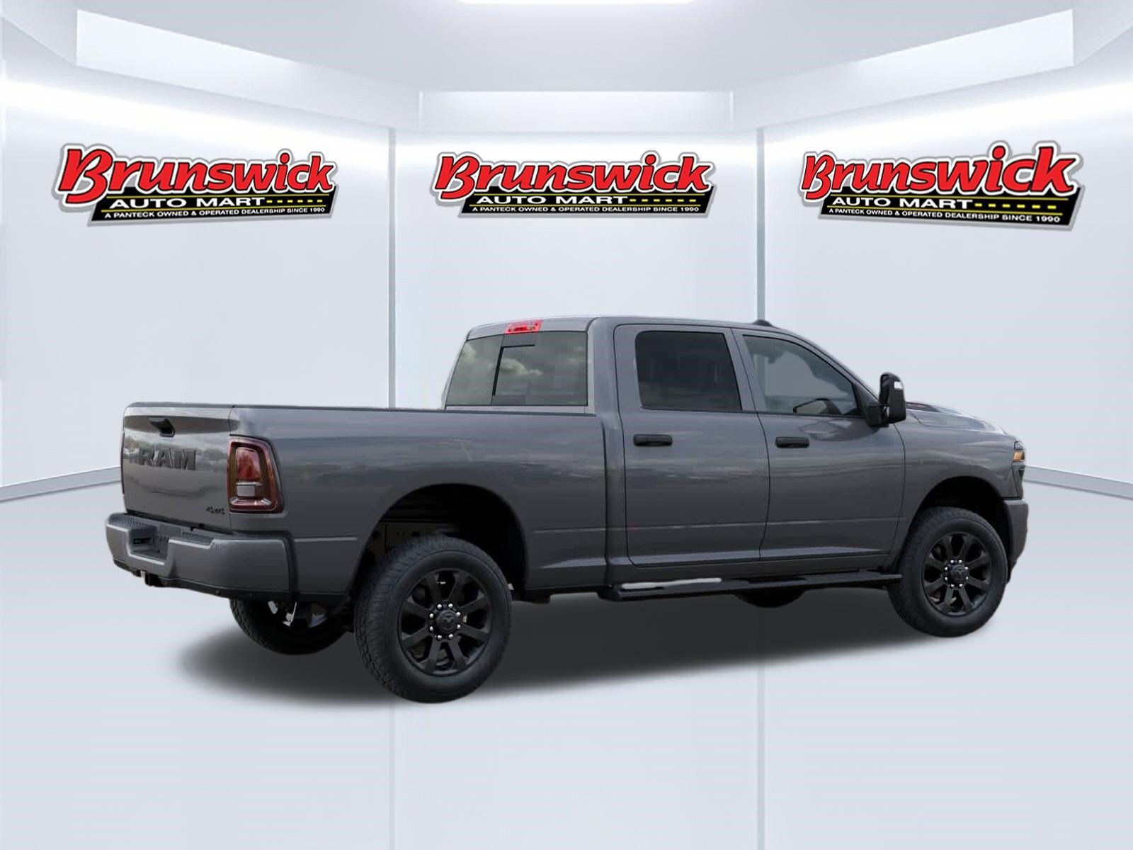 New 2026 RAM 2500 Tradesman AWD/4WD image 4