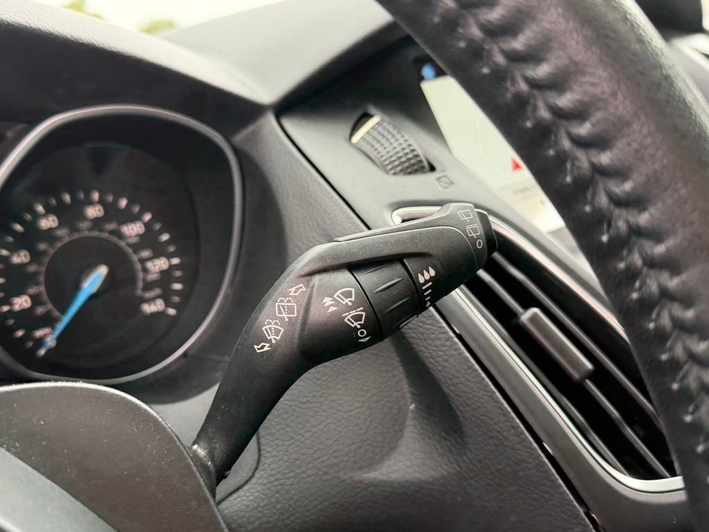 Used 2018 Ford Focus SEL w/ Cold Weather Package FWD image 30