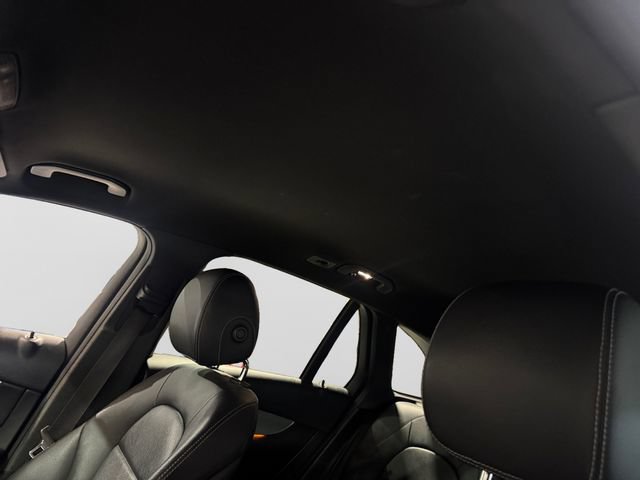 Used 2017 Mercedes-Benz GLC 300 4MATIC image 7