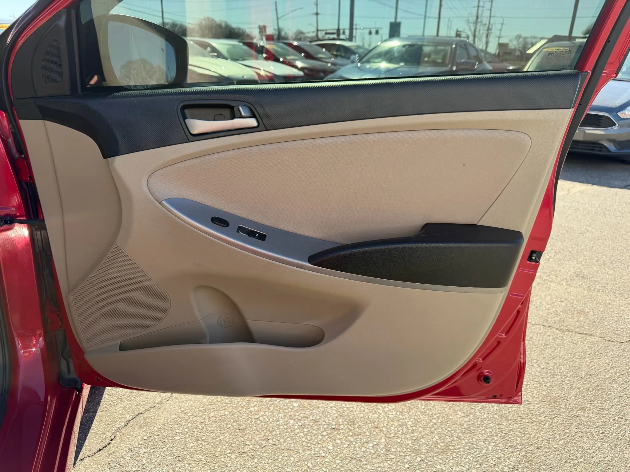 Used 2016 Hyundai Accent SE image 27