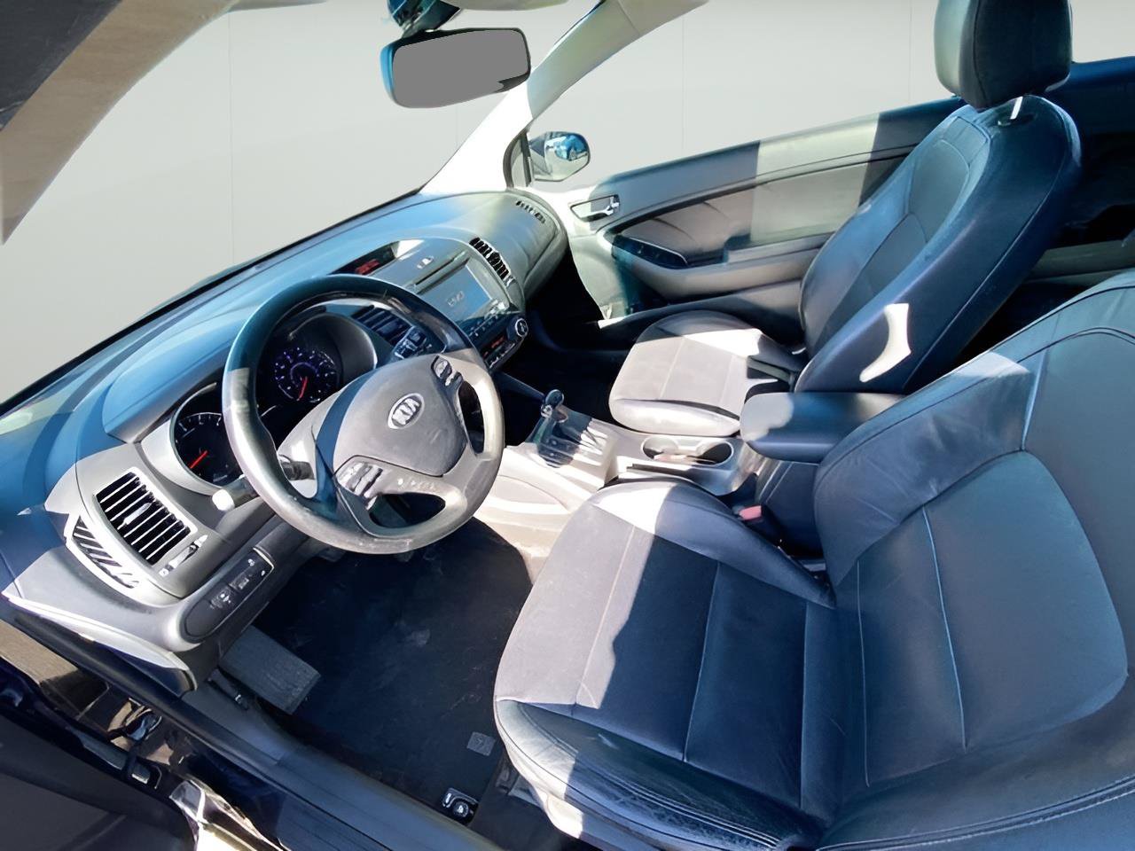 Used 2015 Kia Forte Koup EX w/ EX Premium Package FWD image 19