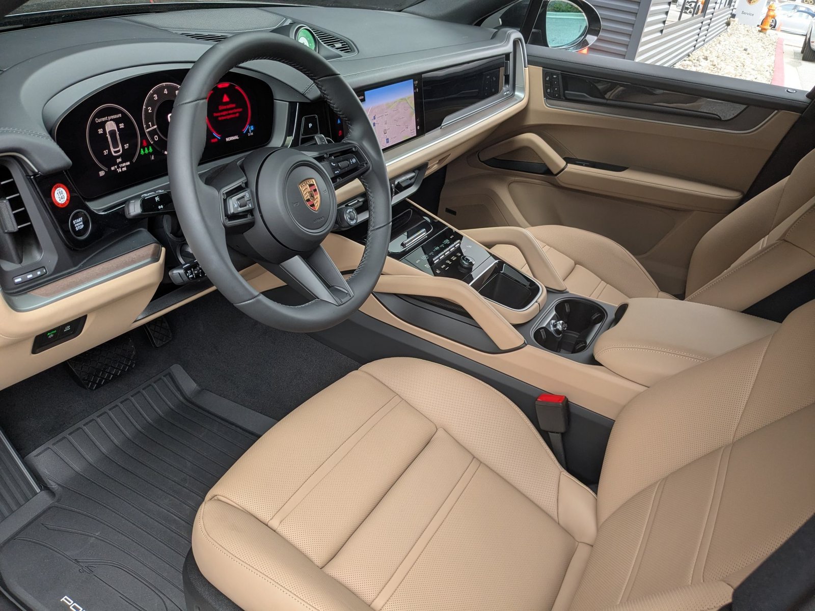 New 2026 Porsche Cayenne Coupe AWD/4WD image 4