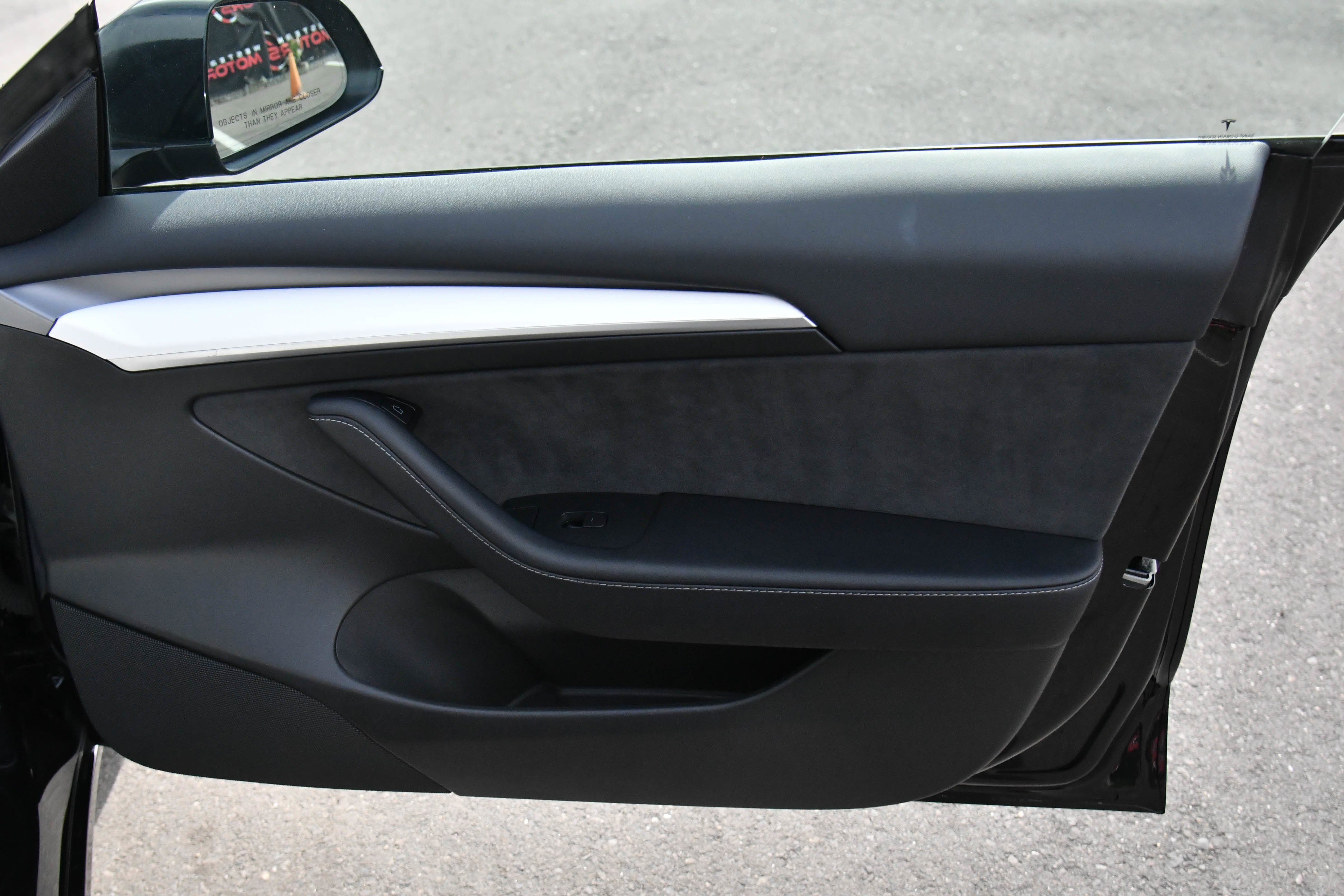 Used 2023 Tesla Model 3 Standard Range image 41