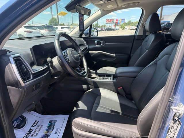 Used 2024 Kia Sorento S w/ Panoramic Sunroof Package FWD image 12