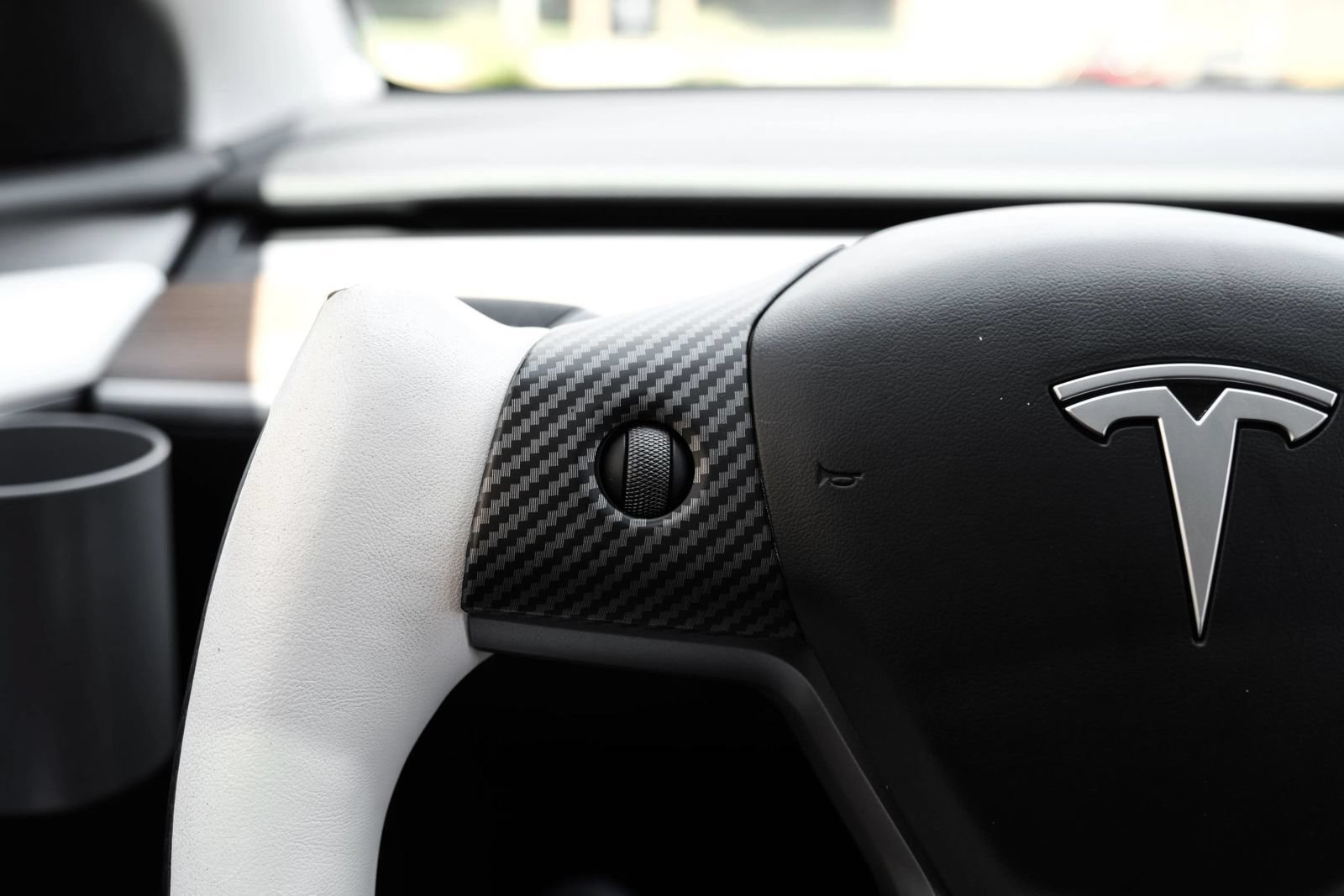Used 2025 Tesla Model Y Long Range RWD image 16
