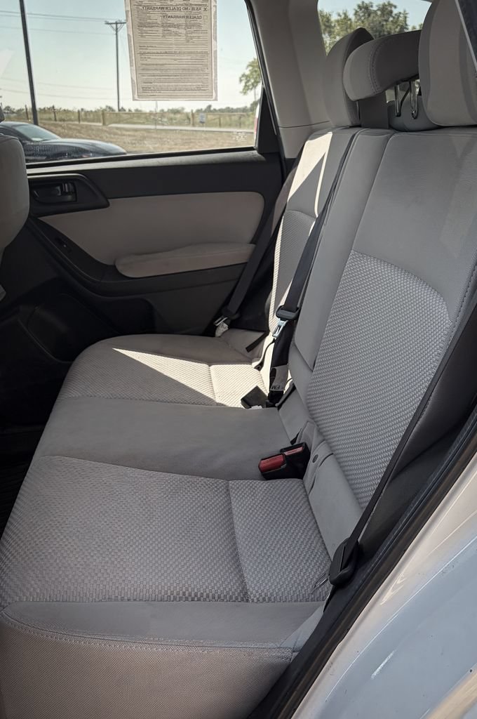 Used 2015 Subaru Forester 2.5i Premium w/ All-Weather Package AWD/4WD image 19