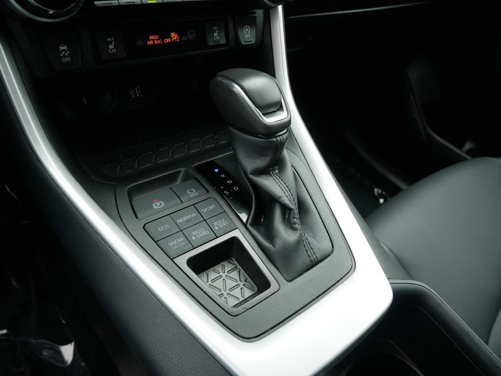 Certified 2025 Toyota RAV4 XLE Premium AWD/4WD image 23