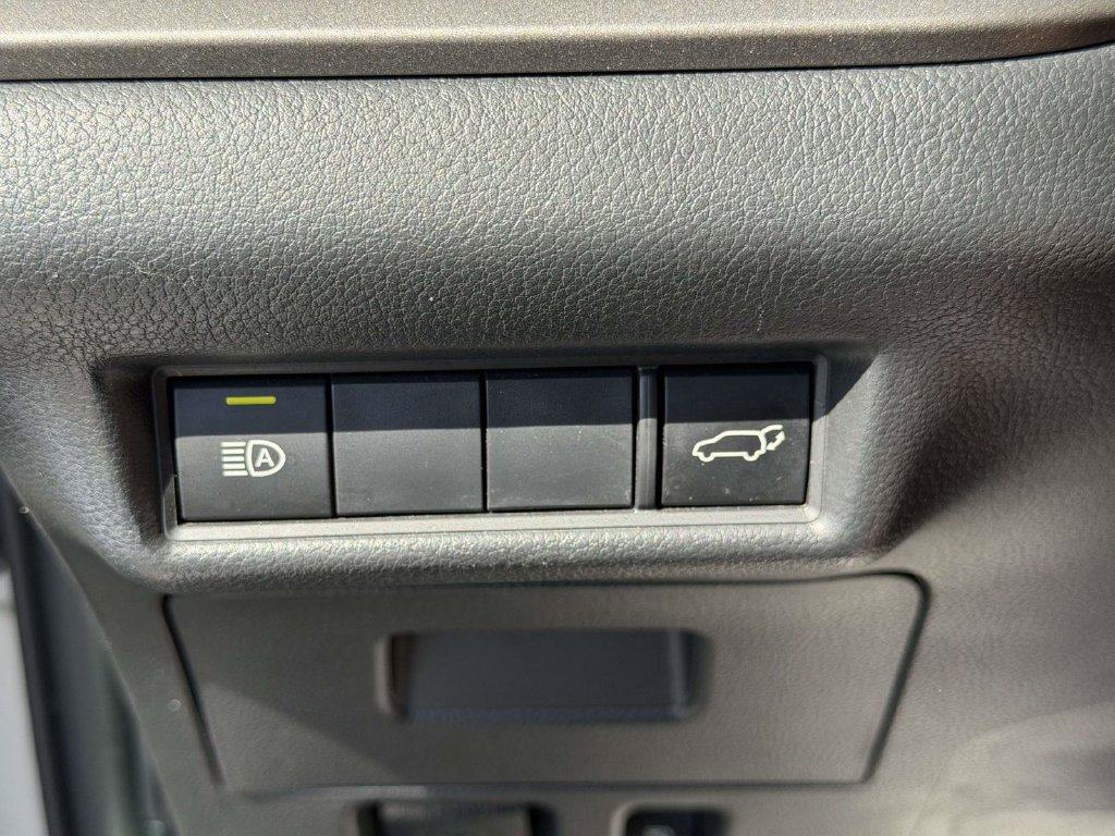 Used 2025 Toyota Grand Highlander AWD image 22