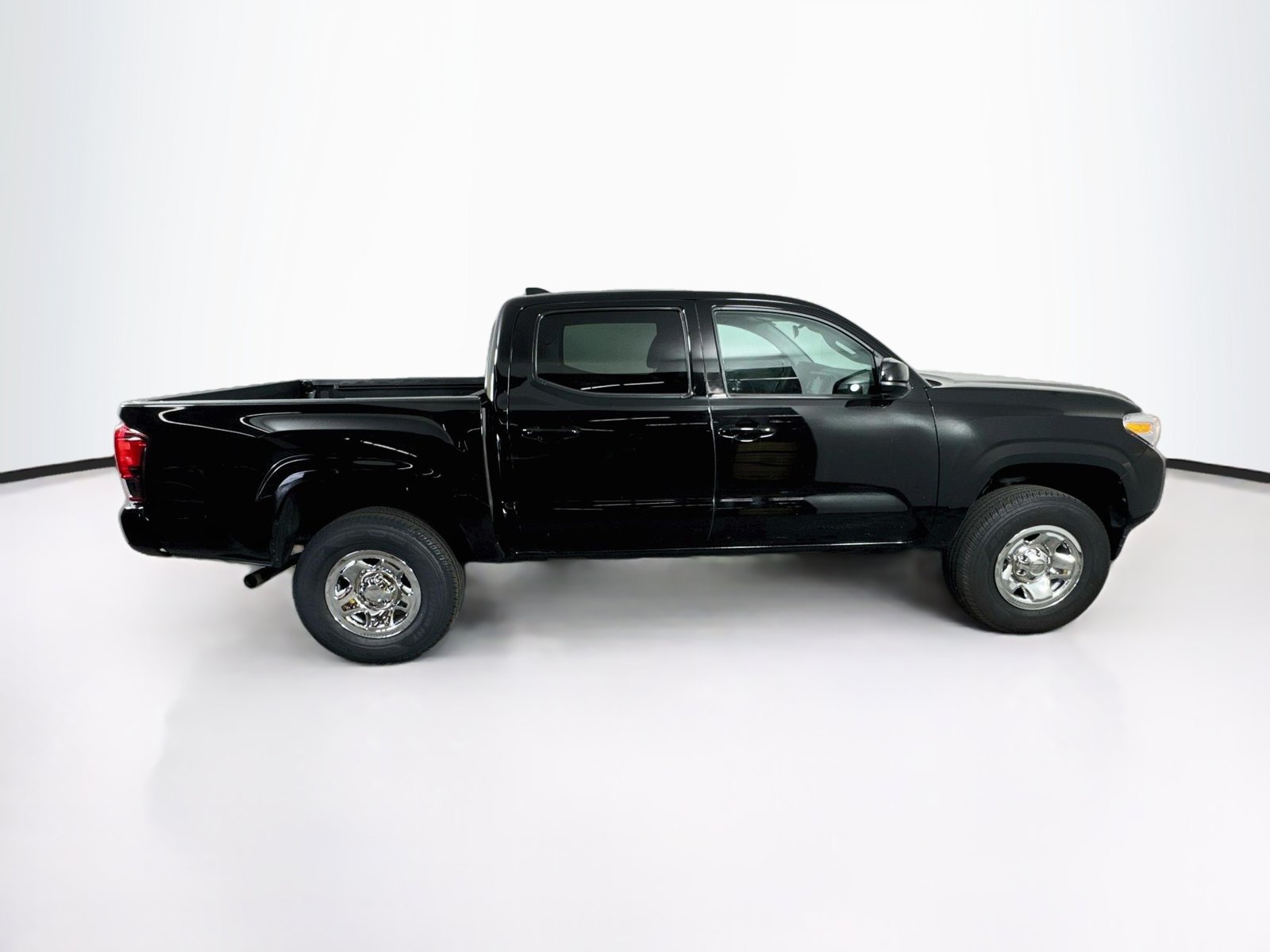 Certified 2023 Toyota Tacoma SR AWD/4WD image 8