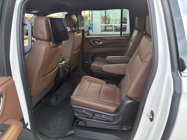 Used 2021 Chevrolet Suburban High Country w/ Max Trailering Package AWD/4WD image 10
