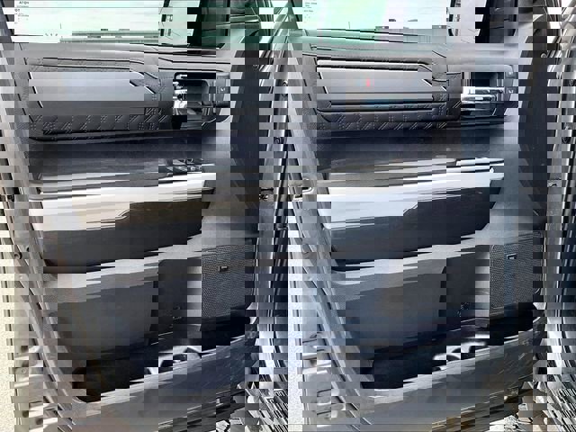 Used 2021 Toyota Tundra Platinum AWD/4WD image 9