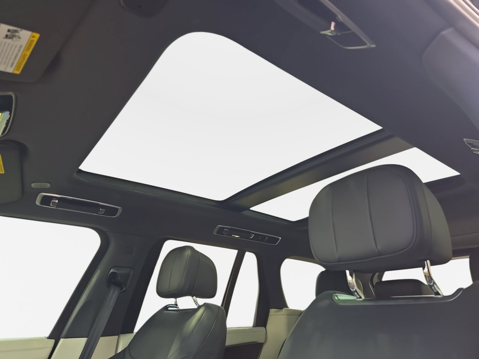 Used 2024 Land Rover Range Rover SE AWD/4WD image 20