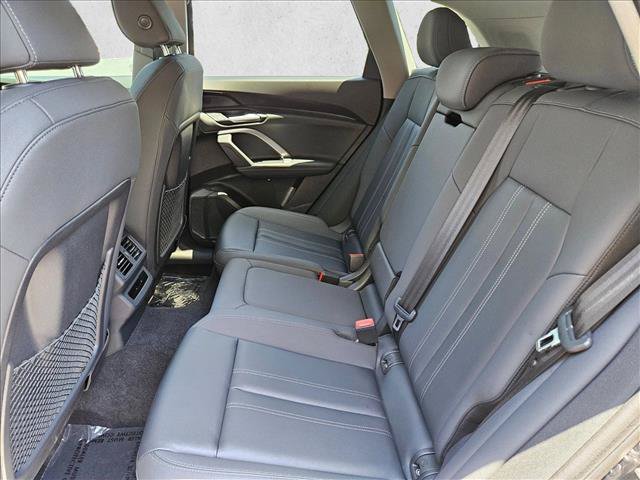 Certified 2025 Audi Q5 Premium w/ Convenience Package AWD/4WD image 24