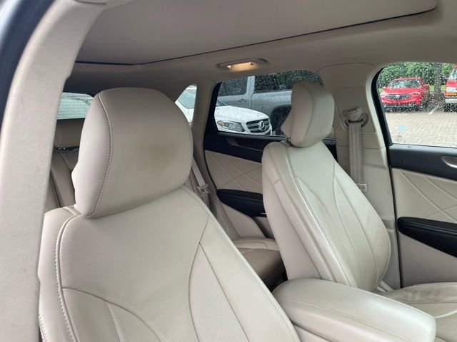 Used 2017 Lincoln MKC Reserve w/ Lincoln MKC Climate Package AWD/4WD image 7