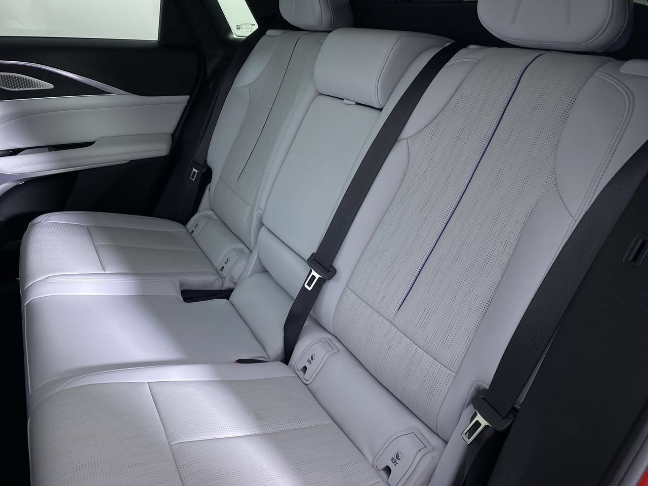 Certified 2024 Cadillac Lyriq Sport w/ LPO, Floor Liner Package AWD/4WD image 14