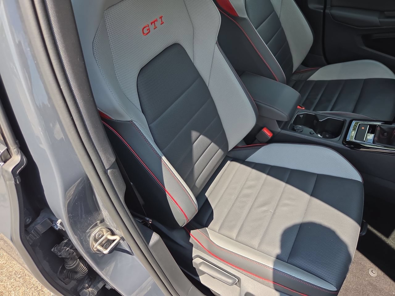 Used 2024 Volkswagen GTI Autobahn FWD image 19