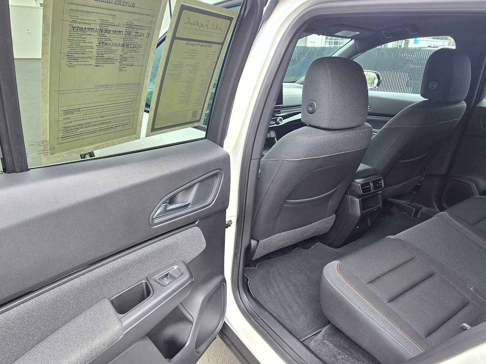 Used 2024 Honda Prologue EX image 15