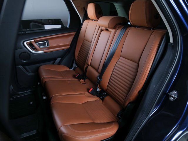 Used 2017 Land Rover Discovery Sport HSE Luxury image 5