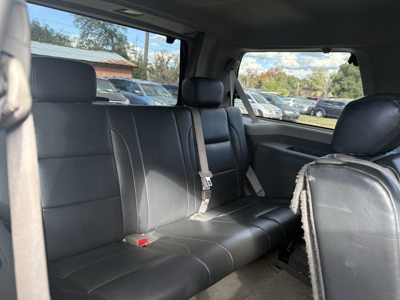 Used 2005 Nissan Armada SE image 9