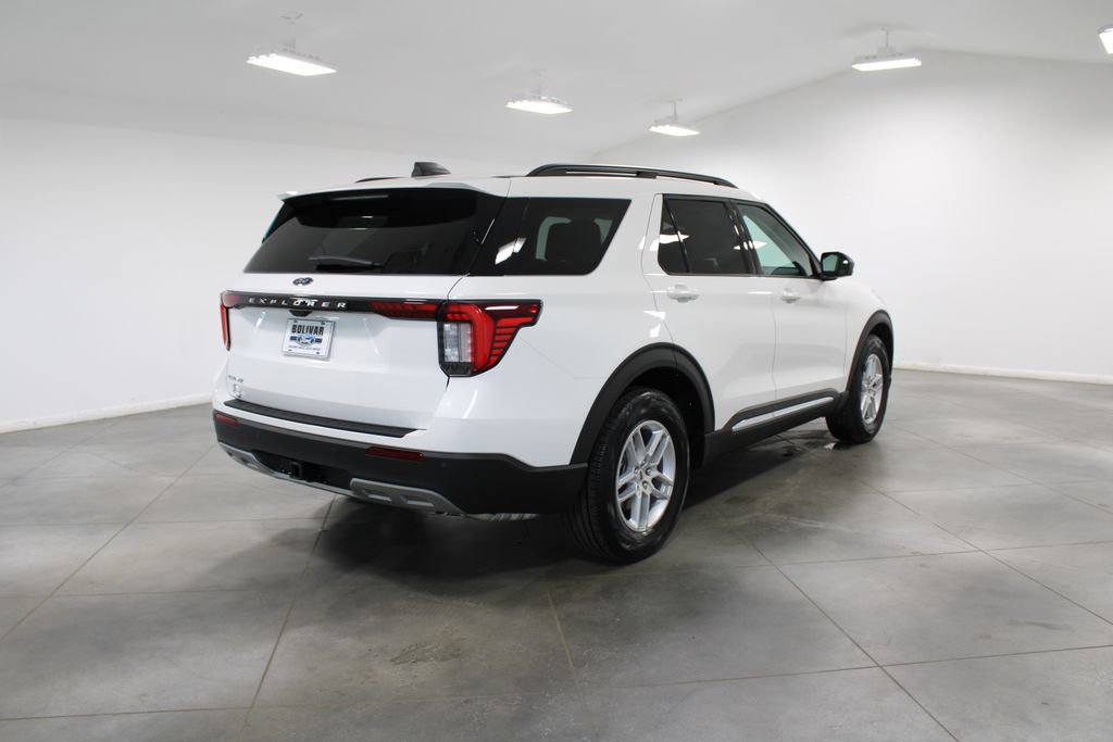 New 2025 Ford Explorer Active w/ Active Comfort Package image 10