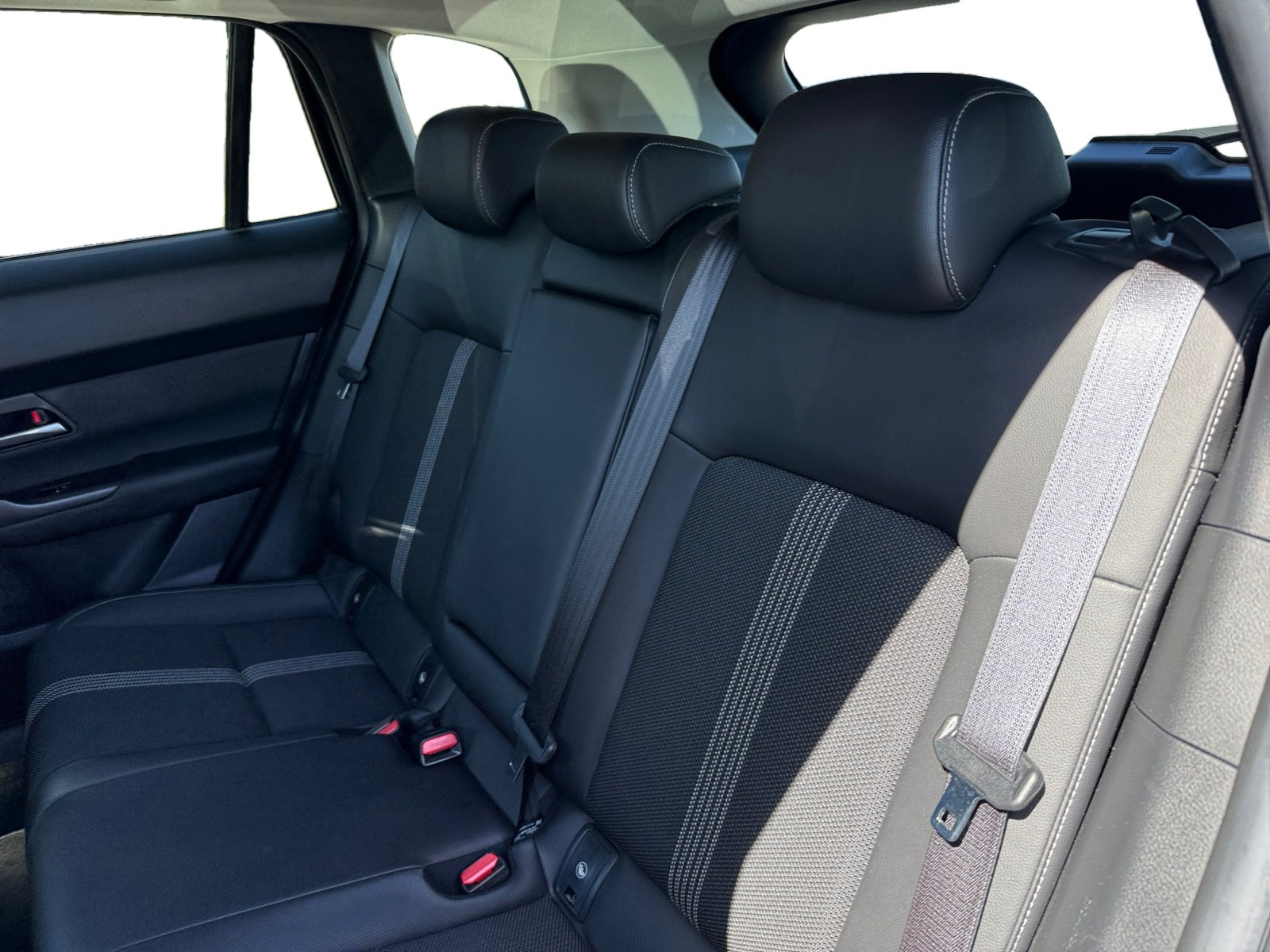 Certified 2025 MAZDA CX-50 AWD 2.5 S w/ Accent Package image 16