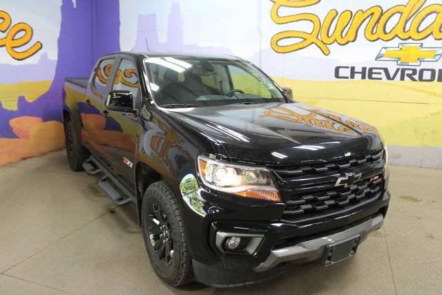 Used 2021 Chevrolet Colorado Z71 w/ Z71 Midnight Edition AWD/4WD image 2