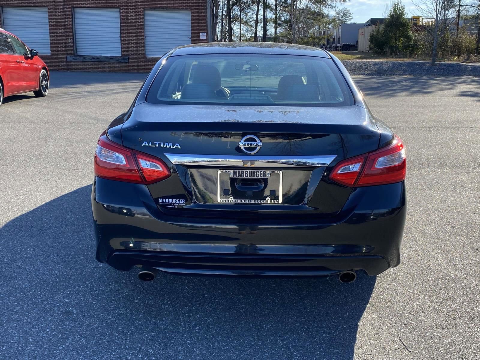 Used 2016 Nissan Altima 2.5 S w/ Power Driver Seat Package image 6