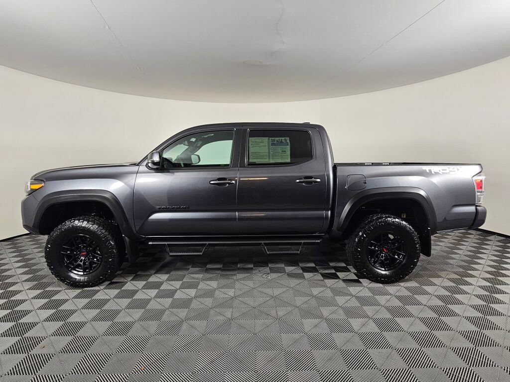 Used 2021 Toyota Tacoma TRD Off-Road image 6